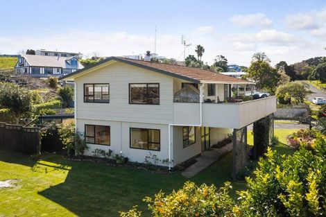 Photo of property in 11 Pohutukawa Drive, Athenree, Katikati, 3177