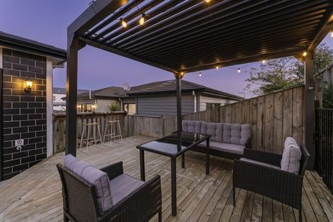 Photo of property in 33 Farranfore Road, Opaheke, Papakura, 2113