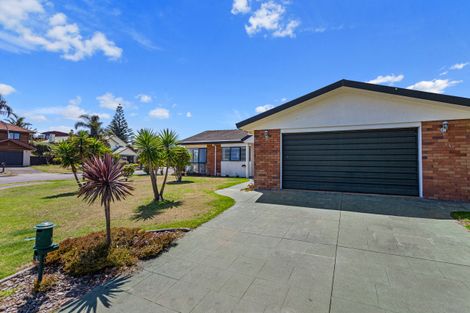 Photo of property in 1 The Glebe, Coastlands, Whakatane, 3120
