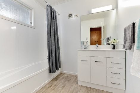 Photo of property in 12 Carlyle Avenue, Chartwell, Hamilton, 3210