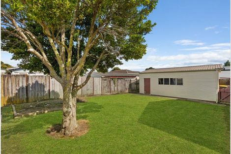 Photo of property in 303 Roscommon Road, Clendon Park, Auckland, 2103