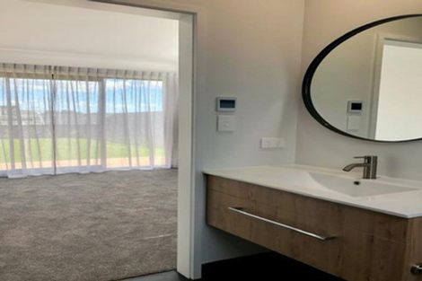 Photo of property in 8 Fetter Lane, Paerata, 2124