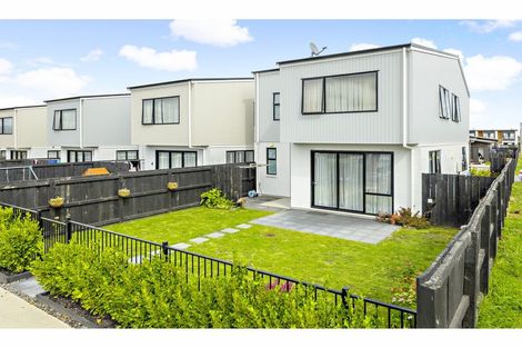Photo of property in 2 Command Lane, Papakura, 2110