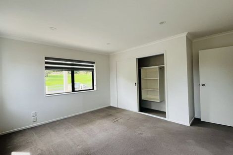 Photo of property in 15 Aronia Way, Goodwood Heights, Auckland, 2105