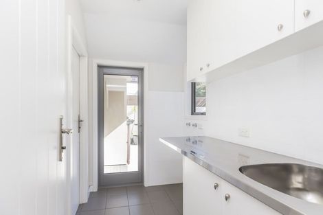 Photo of property in 9a Treasure Grove, Hataitai, Wellington, 6021