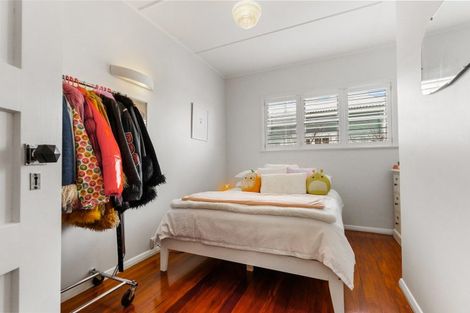 Photo of property in 33 Aramoana Avenue, Devonport, Auckland, 0624