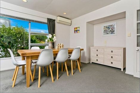 Photo of property in 2/79 Ocean View Road, Hillcrest, Auckland, 0627
