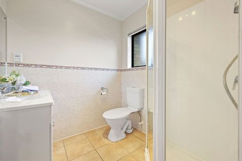 Photo of property in 25 Dairyland Drive, East Tamaki Heights, Auckland, 2016