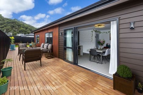 Photo of property in 11 Buddle Road, Wallaceville, Upper Hutt, 5018