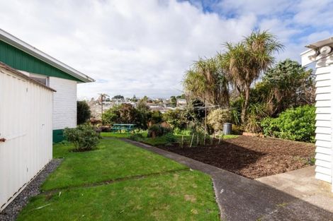 Photo of property in 19 Regent Place, Blagdon, New Plymouth, 4310
