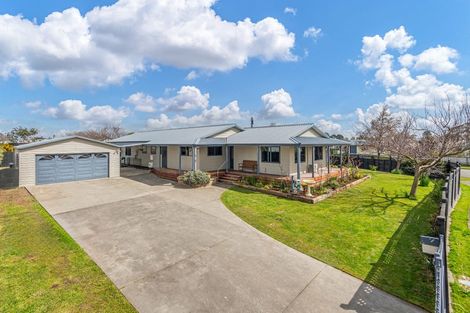 Photo of property in 77 Rhodes Drive, Kelvin Grove, Palmerston North, 4414