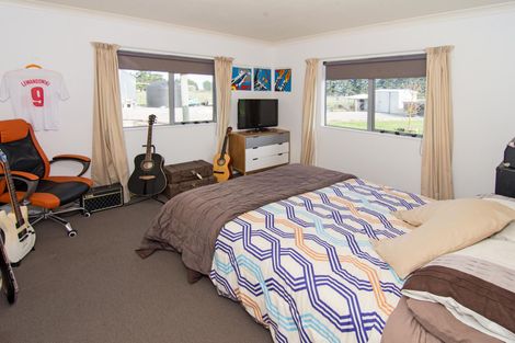 Photo of property in 172 Manaia Road, Homebush, Masterton, 5885