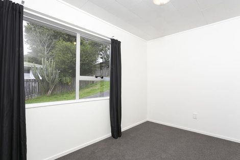 Photo of property in 90 Sunnyside Road, Sunnyvale, Auckland, 0612