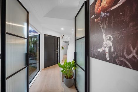 Photo of property in 9 Quebec Road, Milford, Auckland, 0620