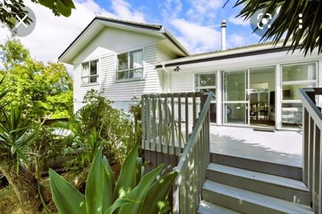 Photo of property in 10 Yarra Place, Botany Downs, Auckland, 2010