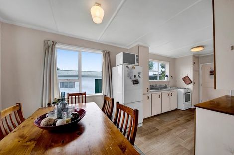 Photo of property in 11 List Street, Welbourn, New Plymouth, 4310