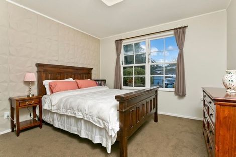 Photo of property in 54 Normanton Street, Glenfield, Auckland, 0629