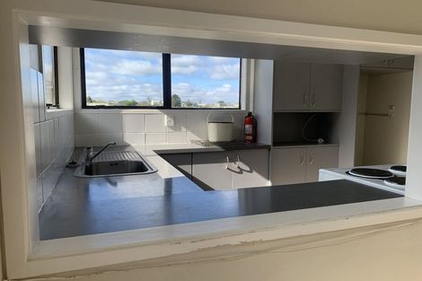 Photo of property in 22 Peterhouse Place, West Harbour, Auckland, 0618