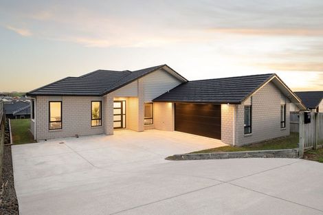 Photo of property in 12 Paiaka Place, Rototuna North, Hamilton, 3210