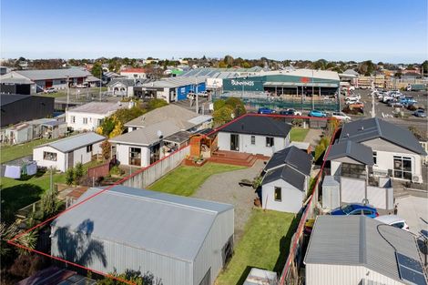 Photo of property in 112 Glover Road, Hawera, 4610