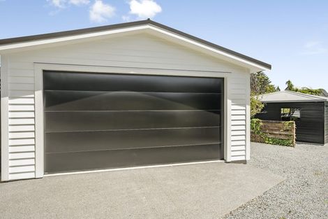 Photo of property in 23 Pukatea Street, Eastbourne, Lower Hutt, 5013