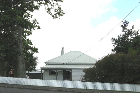 Photo of property in 44 Royal Road, Massey, Auckland, 0614