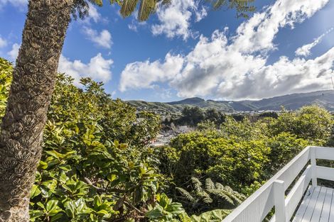 Photo of property in 11b Florio Terrace, Tawa, Wellington, 5028