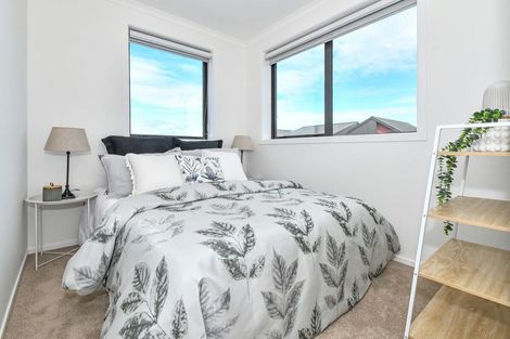 Photo of property in 102 Te Tihi Street, Wiri, 2104