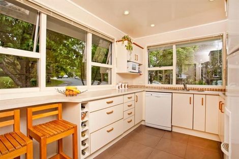 Photo of property in 1 Hume Drive, Hillcrest, Auckland, 0627