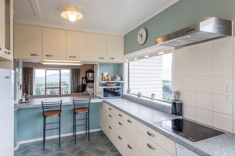 Photo of property in 65 Marine Parade, Paraparaumu Beach, Paraparaumu, 5032