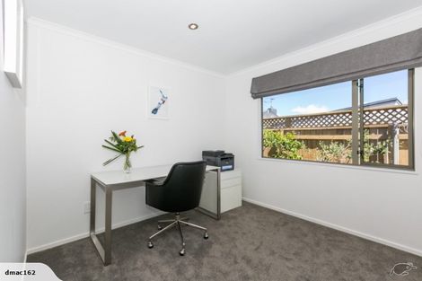 Photo of property in 4 West Place, Greenmeadows, Napier, 4112