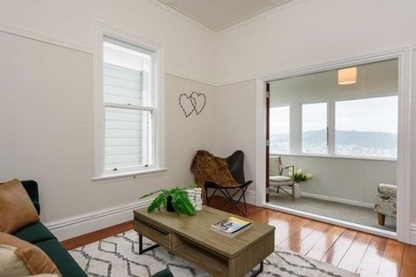 Photo of property in 57 Central Terrace, Kelburn, Wellington, 6012