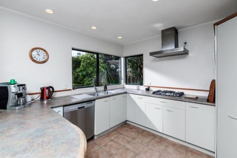 Photo of property in 60 Danbury Drive, Torbay, Auckland, 0630
