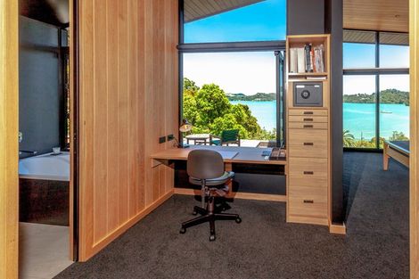 Photo of property in 90 Harbour View Road, Coromandel, 3581