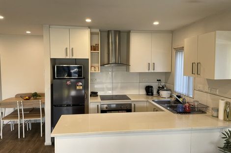 Photo of property in 14 Yeovil Road, Te Atatu Peninsula, Auckland, 0610