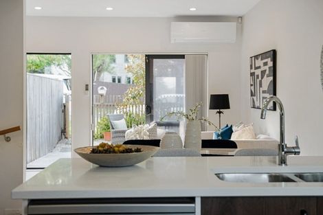 Photo of property in 1d Quincey Place, Massey, Auckland, 0614