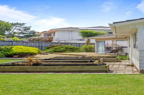 Photo of property in 1 Cunliffe Place, Glenfield, Auckland, 0629