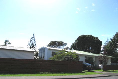 Photo of property in 3 Compton Street, Hillcrest, Auckland, 0627