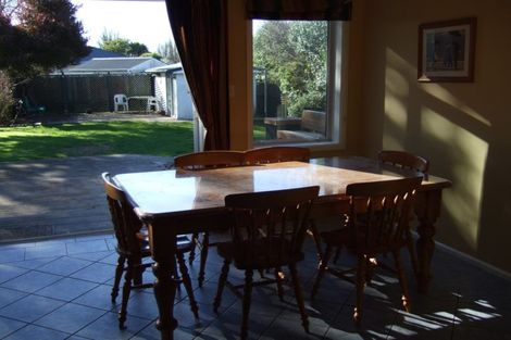 Photo of property in 910 Avonside Drive, Avondale, Christchurch, 8061