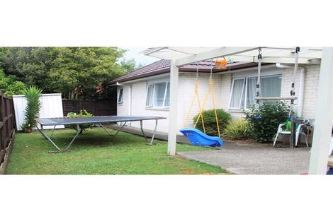 Photo of property in 2 Cambrian Crescent, Flat Bush, Auckland, 2016