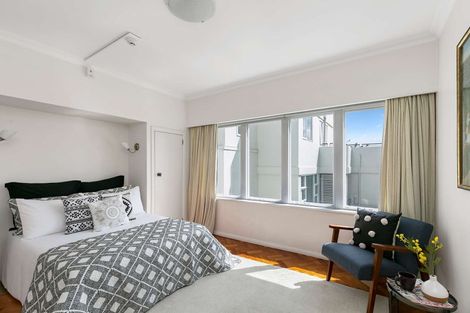 Photo of property in Rehutai Flats, 5/268 Oriental Parade, Oriental Bay, Wellington, 6011