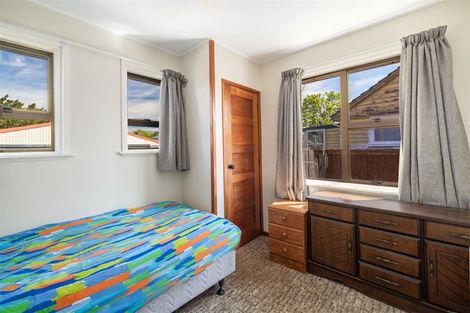 Photo of property in 28 Rowcliffe Crescent, Avonside, Christchurch, 8061