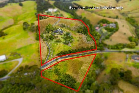 Photo of property in 18 Gum Road, Henderson Valley, Auckland, 0612