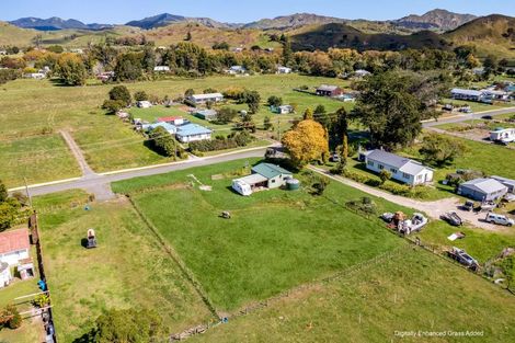 Photo of property in 37 Banks Street, Tolaga Bay, 4077
