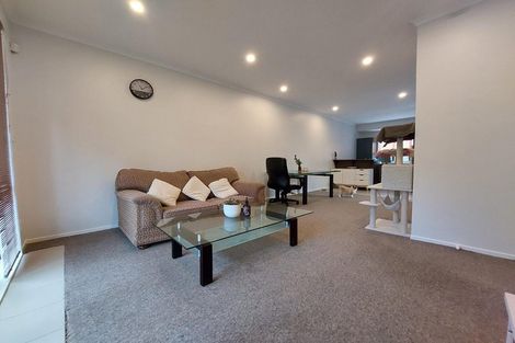 Photo of property in 23 Derg Place, East Tamaki, Auckland, 2013