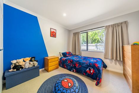 Photo of property in 14 Cosgrove Rise, Riverstone Terraces, Upper Hutt, 5018