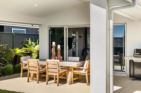 Photo of property in 61 Arataki Road, Havelock North, 4130