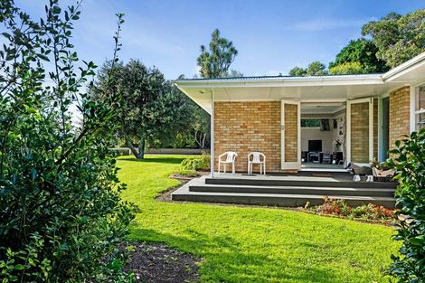 Photo of property in 1277 South Road, Manaia, Hawera, 4678