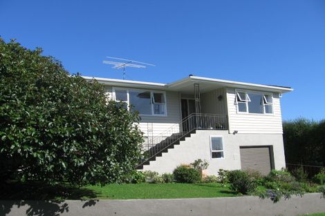 Photo of property in 6 Wilmshurst Place, Tawa, Wellington, 5028