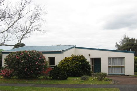 Photo of property in 7 Julian Place, Westown, New Plymouth, 4310